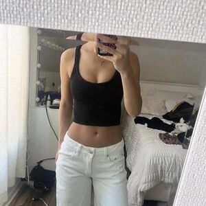 Black Ribbed Scoop Neck Cropped Tank Top - Women